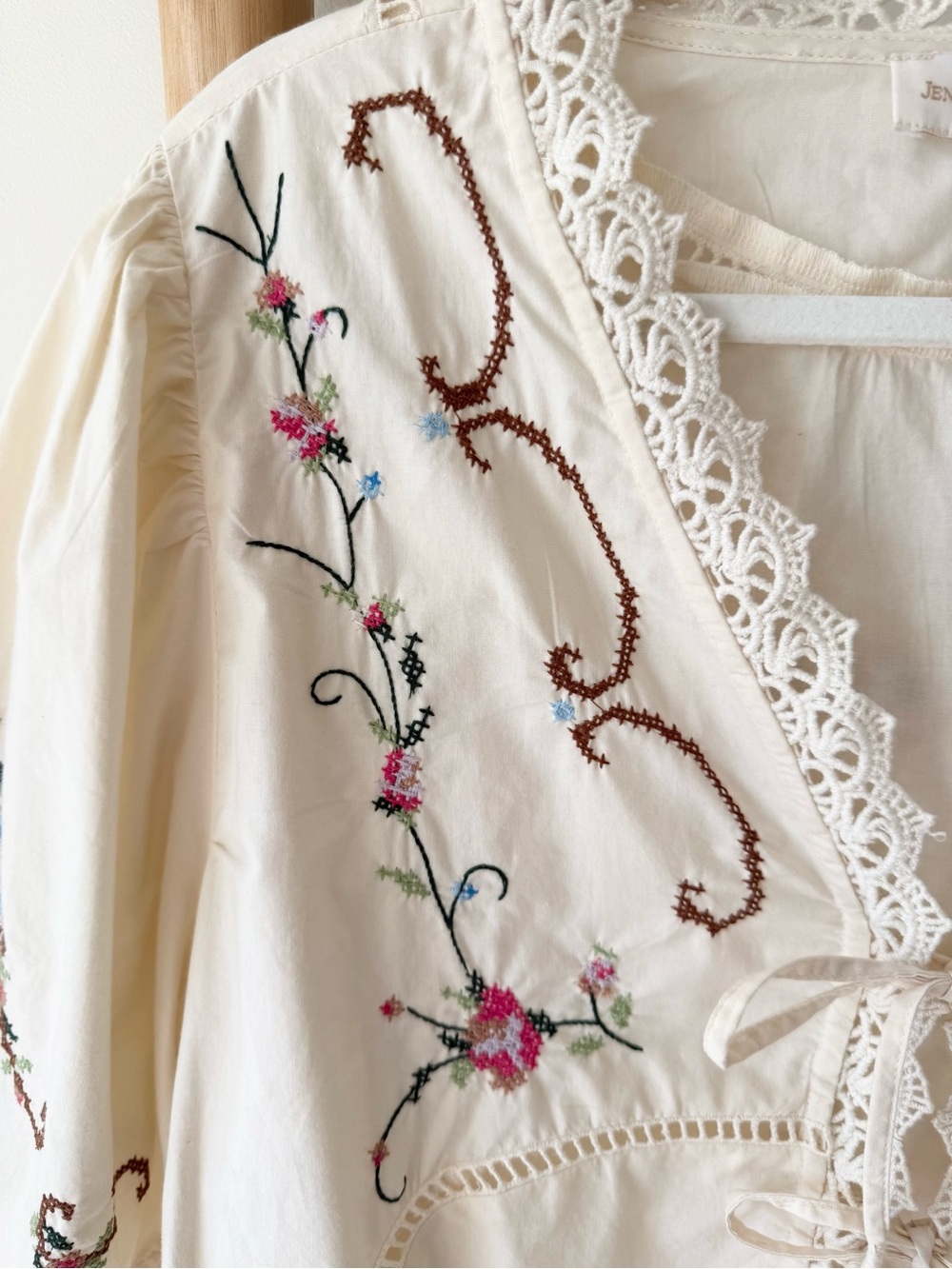Jennifer & Grace Romantic Eyelet Embroidered Short Sleeve Tie Front Blouse XL - Picture 7 of 13